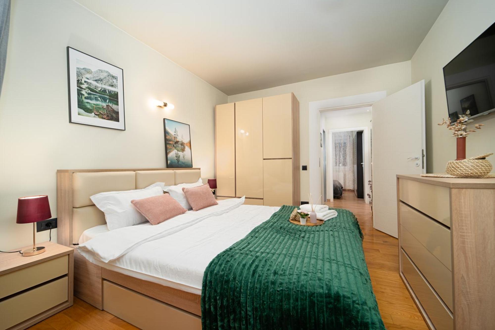 Central Elegant - Anastasia Apartment - By Openhouse 티미쇼아라 외부 사진